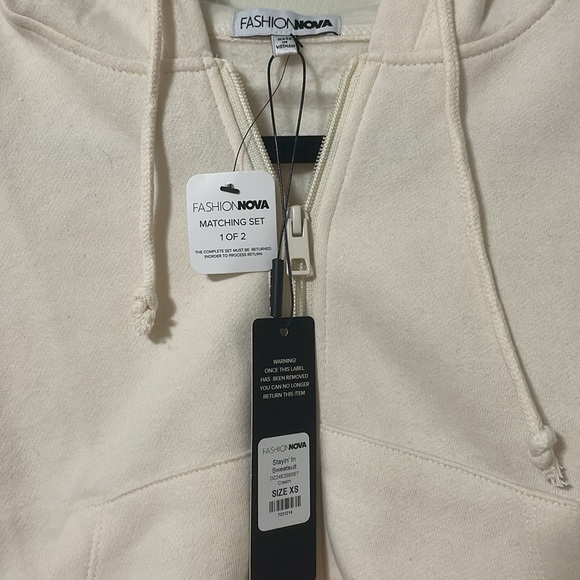 Fashion Nova - Stayin’ In Sweatsuit - Cream - XSmall - Picture 4 of 7